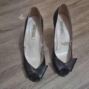 Bandolino Black Peep-Toe Heels